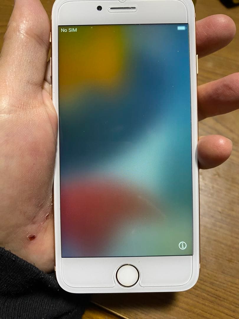お*り様 Apple iPhone 8 64GB ゴールド　バッテリー交換済10