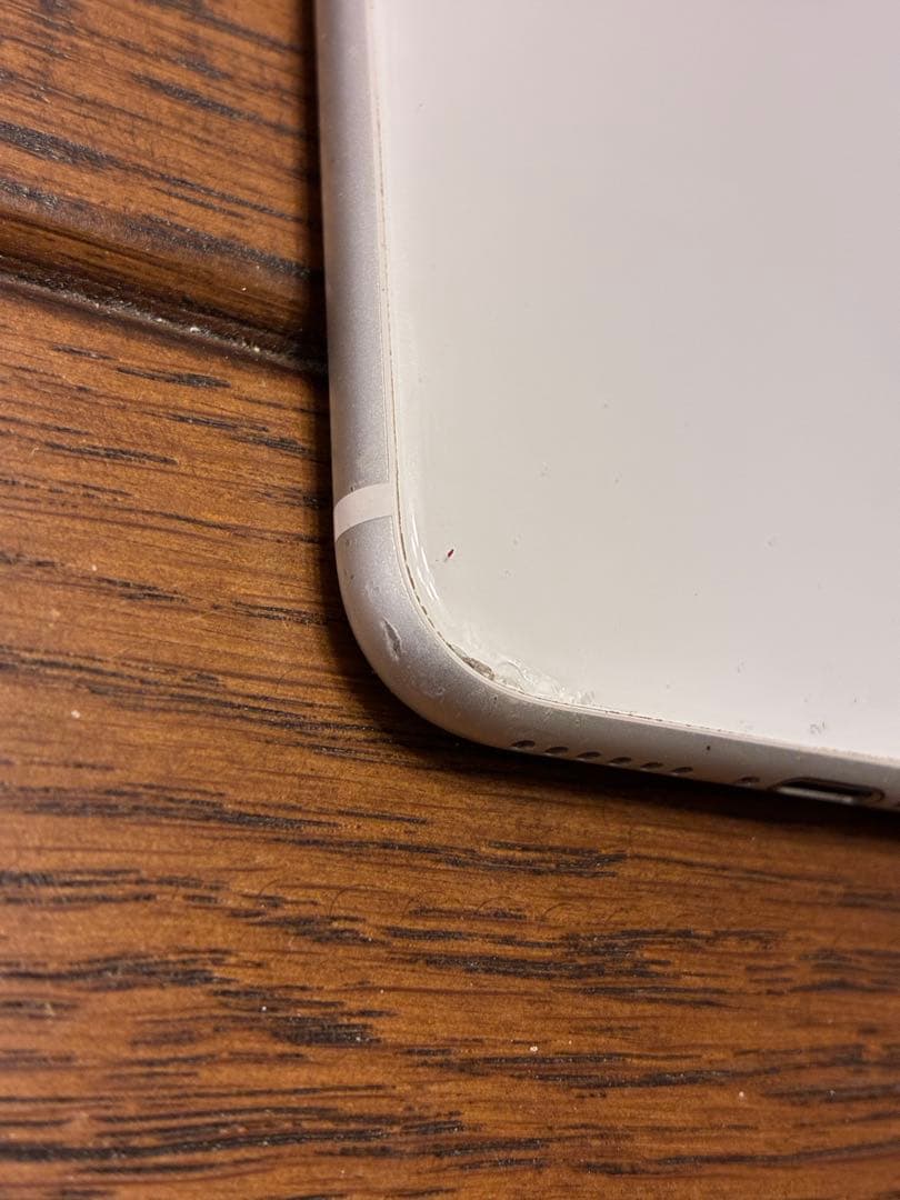 iPhone SE2 本体 美品 カバー&ゴリラガラス付