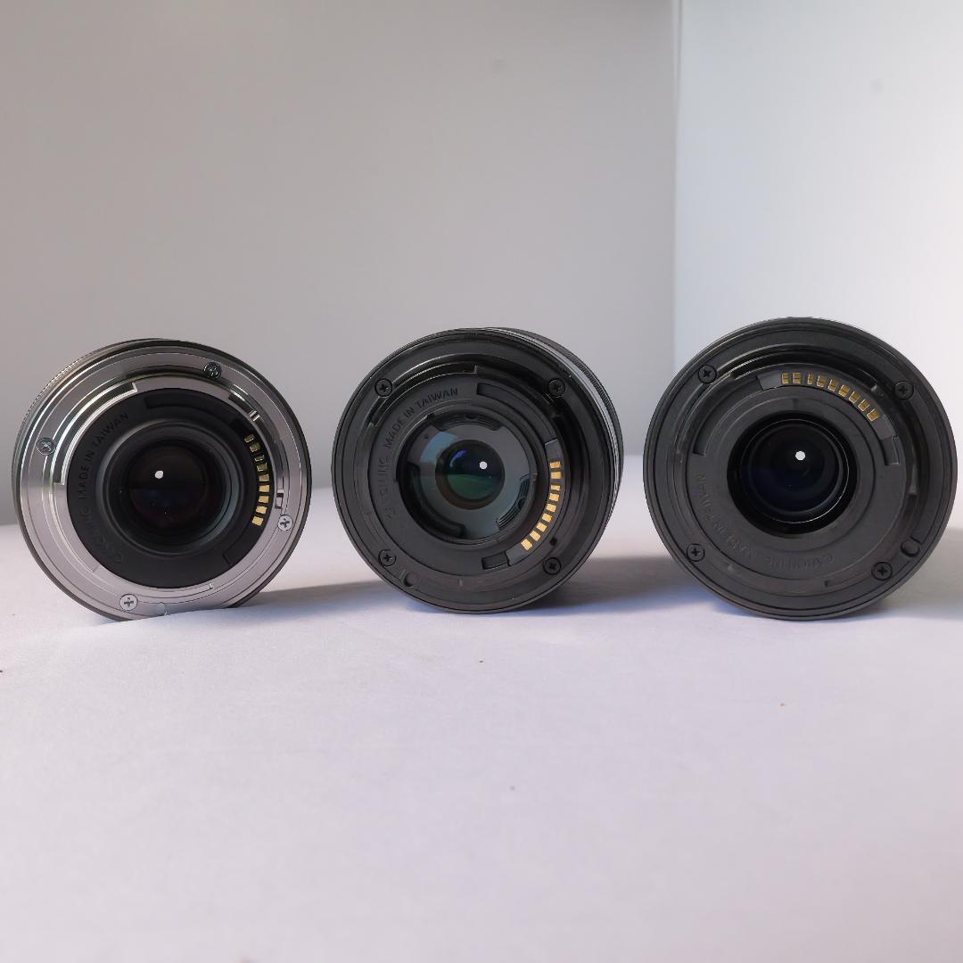 Canon EOS Kiss M ミラーレスカメラ