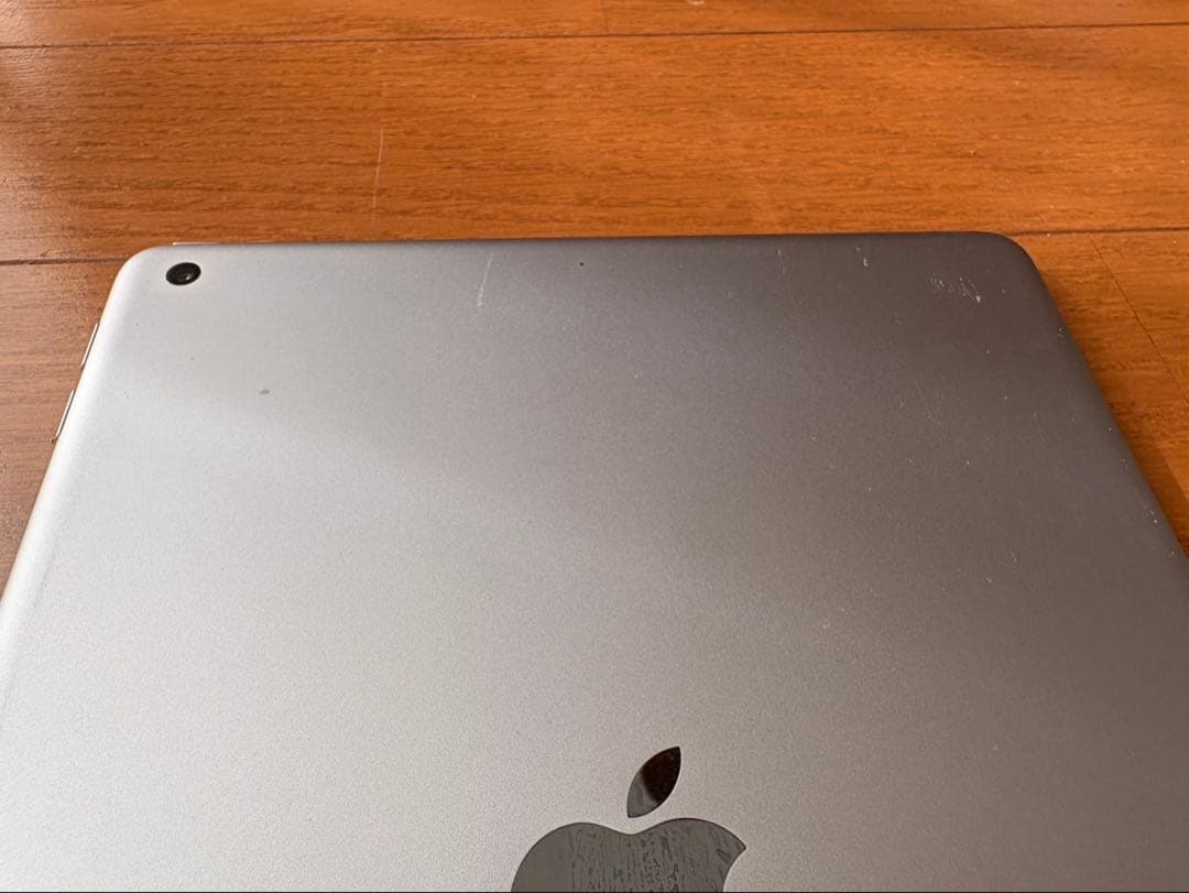 iPad 本体 128GB 第6世代