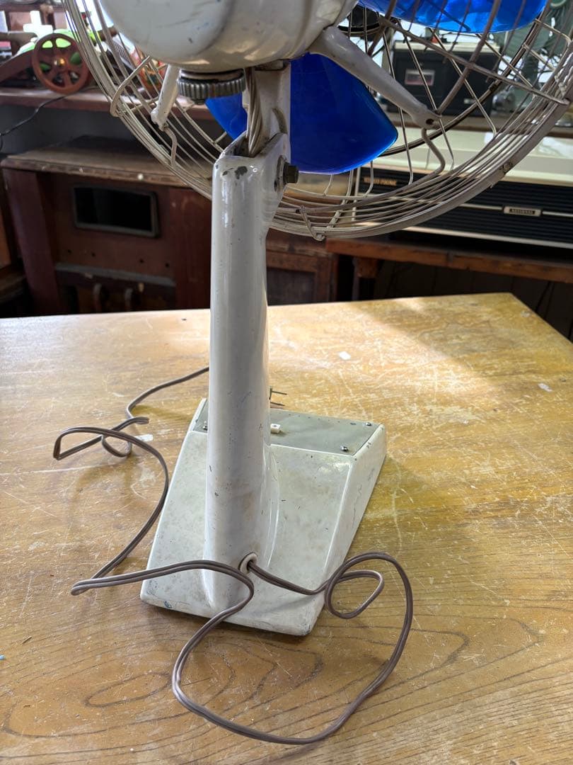 山田　レトロレトロ扇風機　スチール扇風機　日立扇風機　ビンテージ扇風機