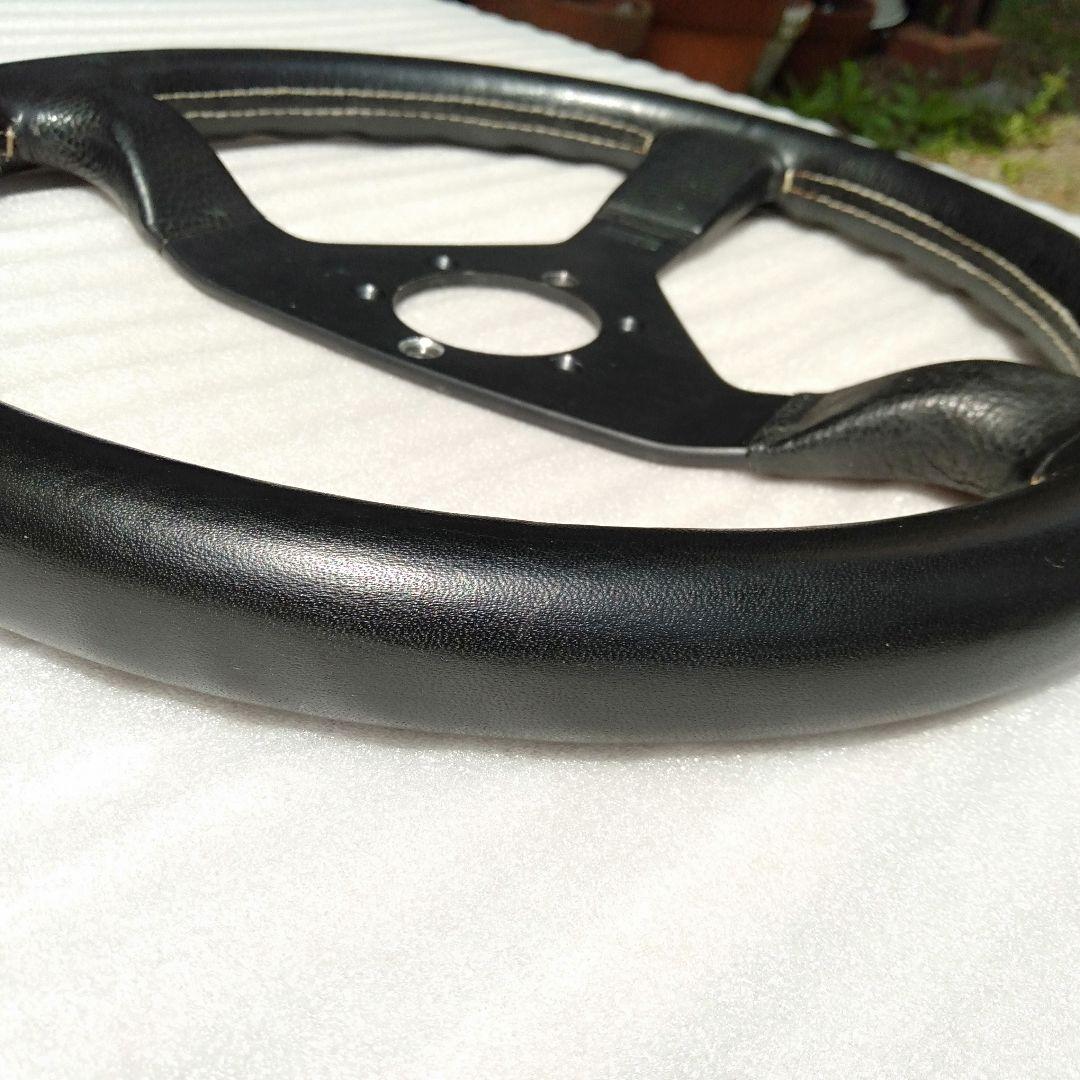 momoステアリング V35 KBA70068（ハンドル）