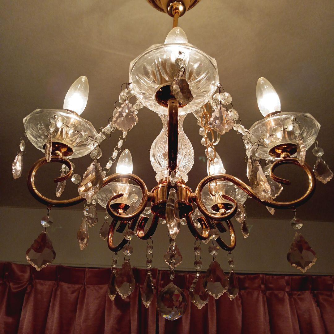 クリスタル装飾の5灯シャンデリア