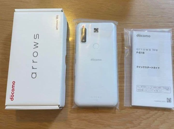 ほぼ新品！arrows スマートフォン本体 ホワイト
