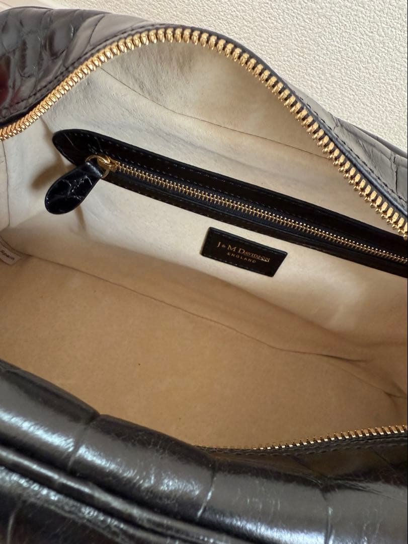 《美品》J& M DAVIDSON Vivi ボストン クロコ型押しブラック
