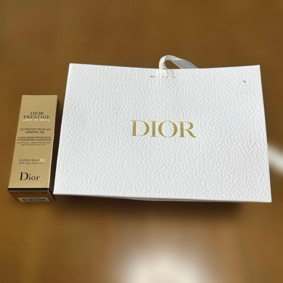 【新品未使用】Diorプレステージ ホワイトルプロテクター UV ミネラルBB