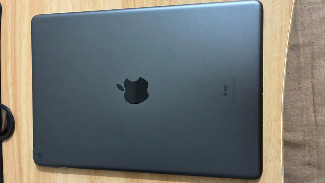 iPad 第九世代　グレー