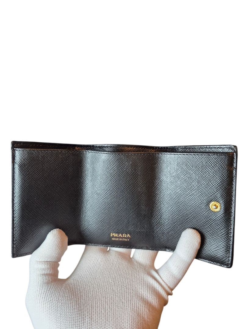 ＰＲＡＤＡ　プラダ　サフィアーノ　三つ折り財布