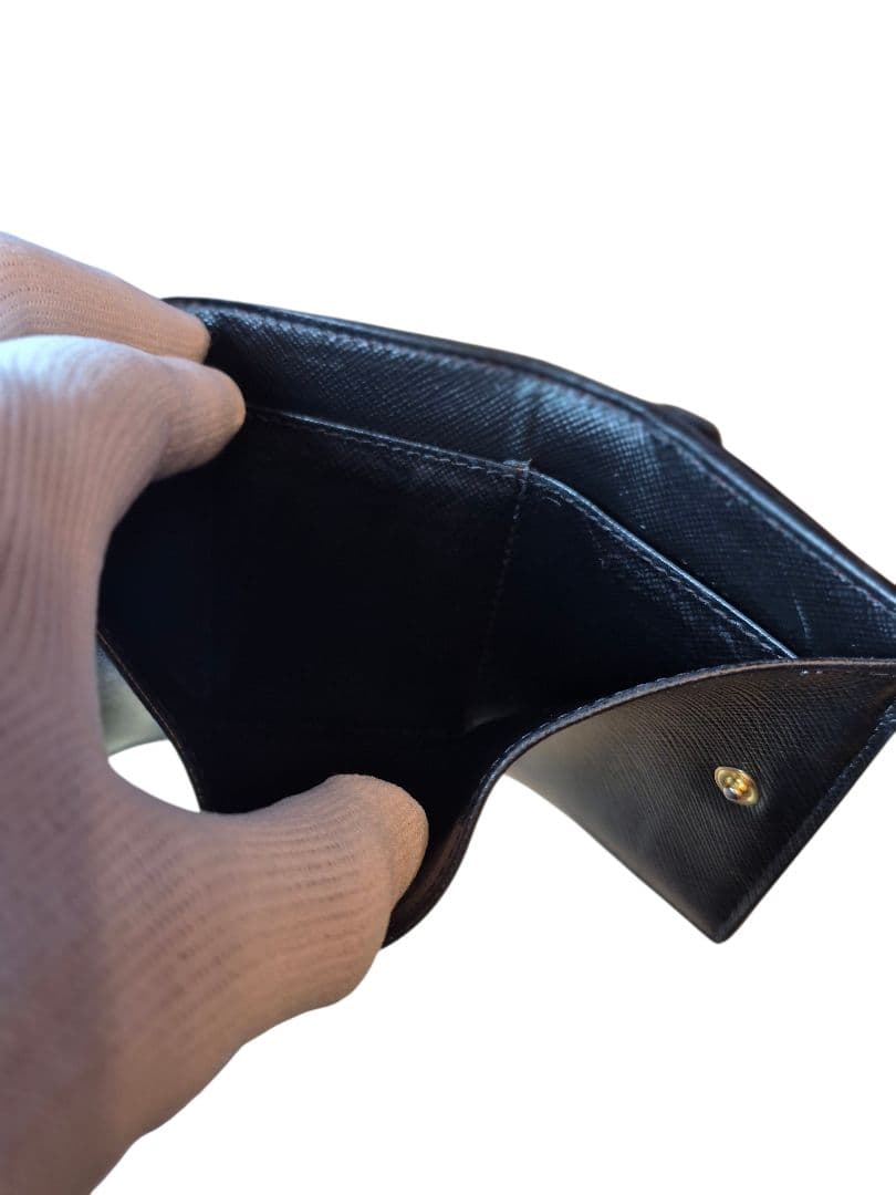 ＰＲＡＤＡ　プラダ　サフィアーノ　三つ折り財布