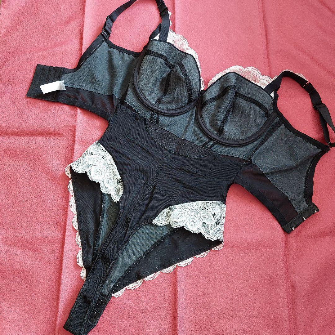 グラントイーワンズ　Tバックボディースーツ　F70M