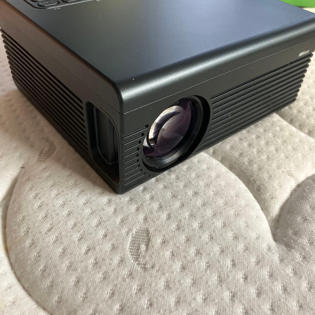 WPJ-S400 コンパクトプロジェクター