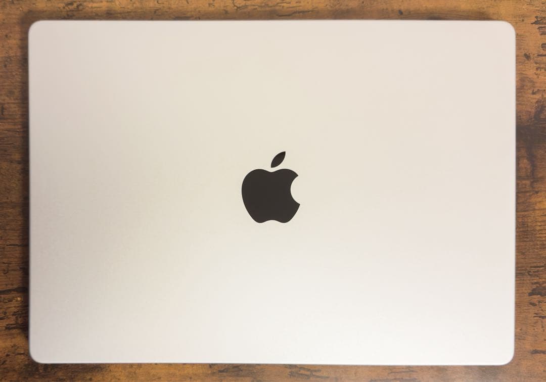【美品】 MacBook Pro 14インチ M3 16GB 1TB シルバー