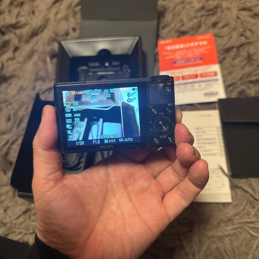 デジタルカメラ DSC-RX100