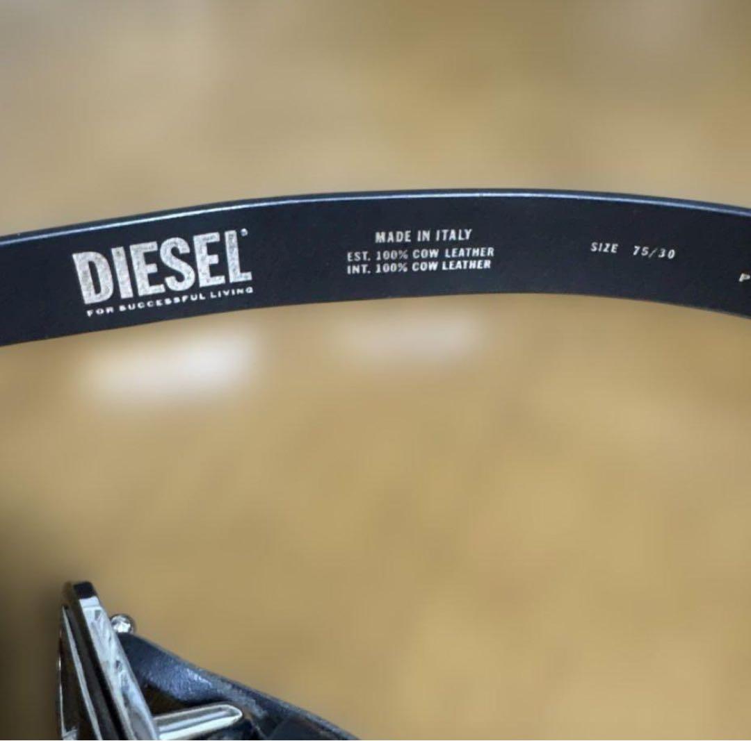 DIESEL 100%牛革ベルト 75/30 T8013