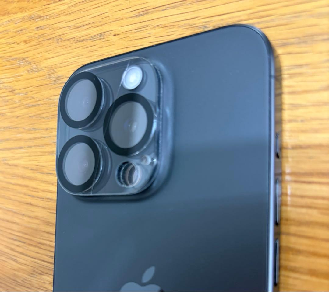 【美品】iPhone 15 Pro ブラックチタニウム 128GB