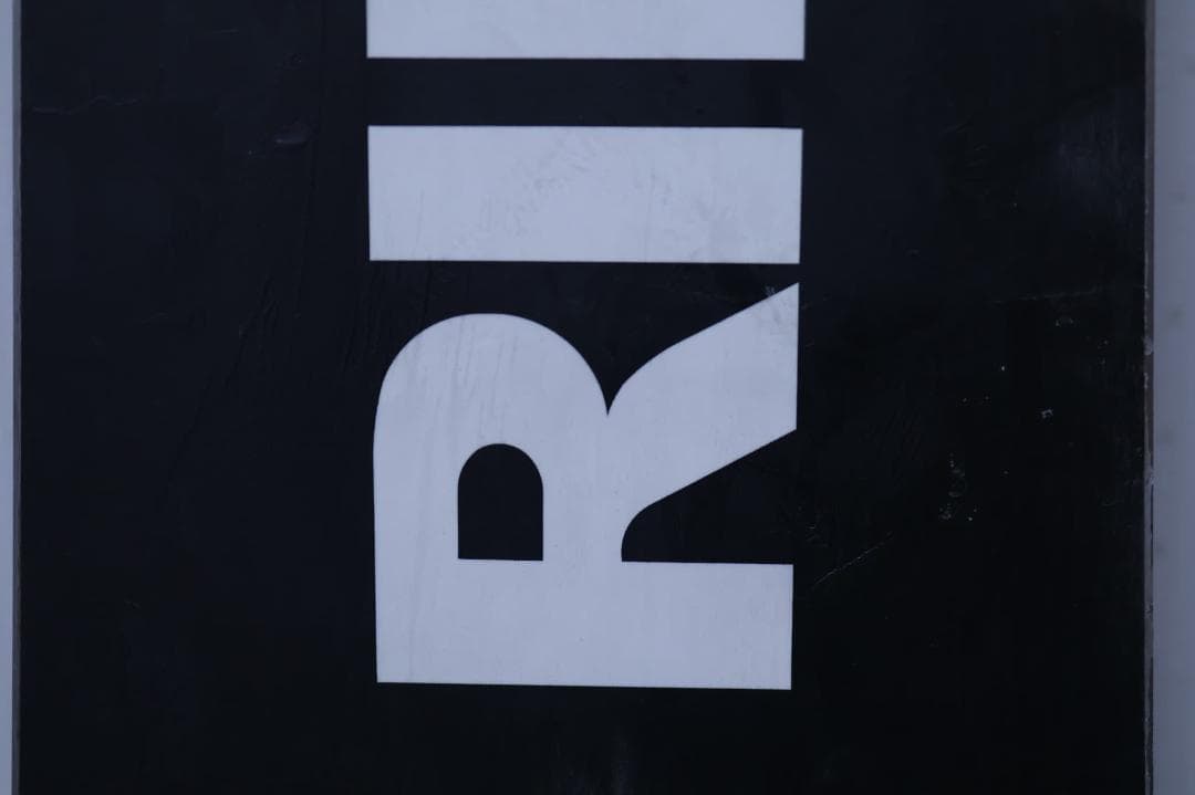 【美品】高速フリーラン RIDE スノボ 板 152cm スノーボード