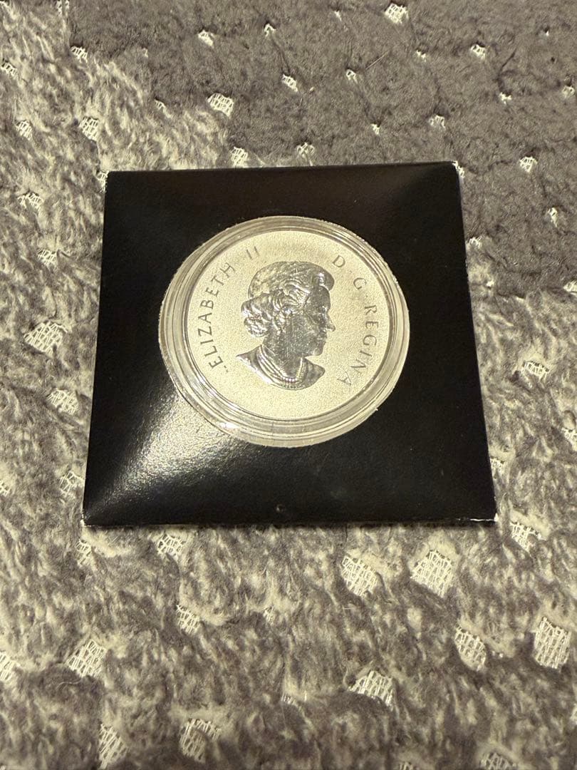 カナダ メイプルリーフ銀貨 2012年 純銀 証明書付