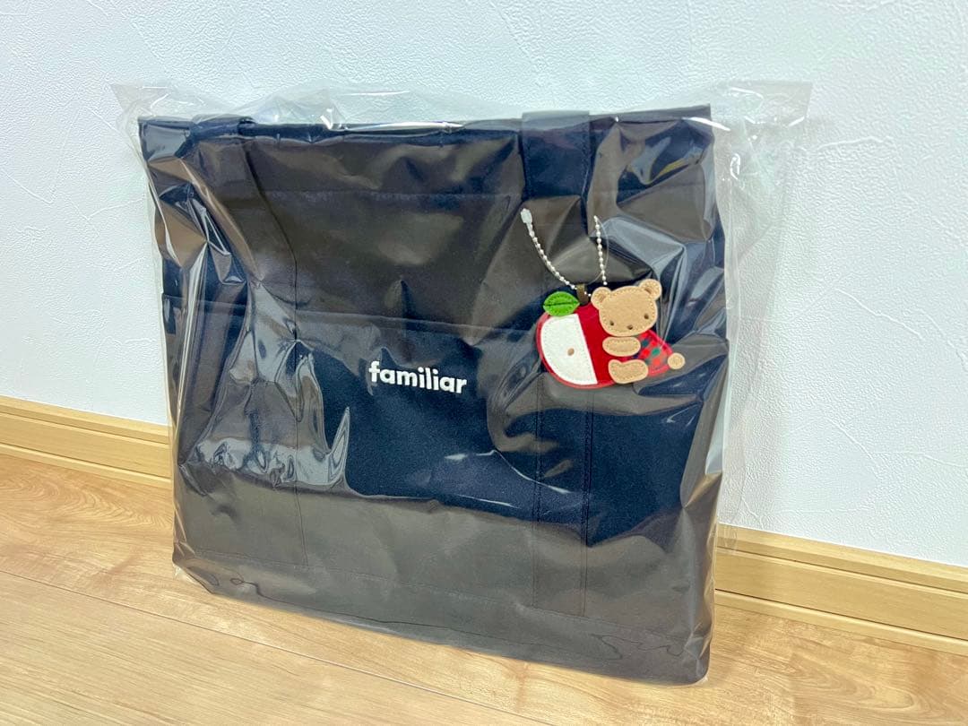 【新品、未開封】ファミリア　マザーズバック　赤チェック