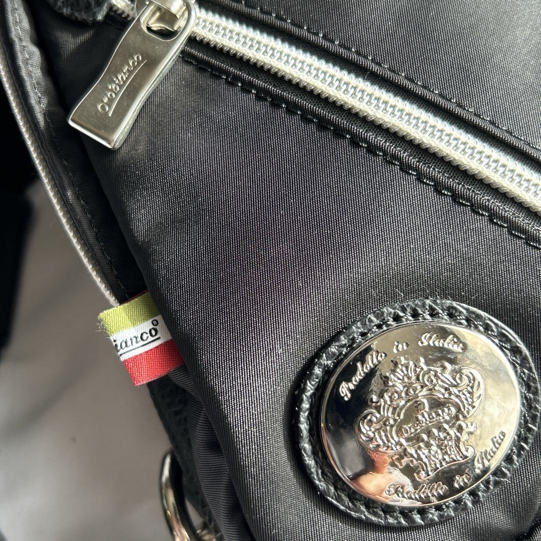 【未使用】オロビアンコ ボディバッグ イブリデロ 牛革 ワンショルダー イタリア