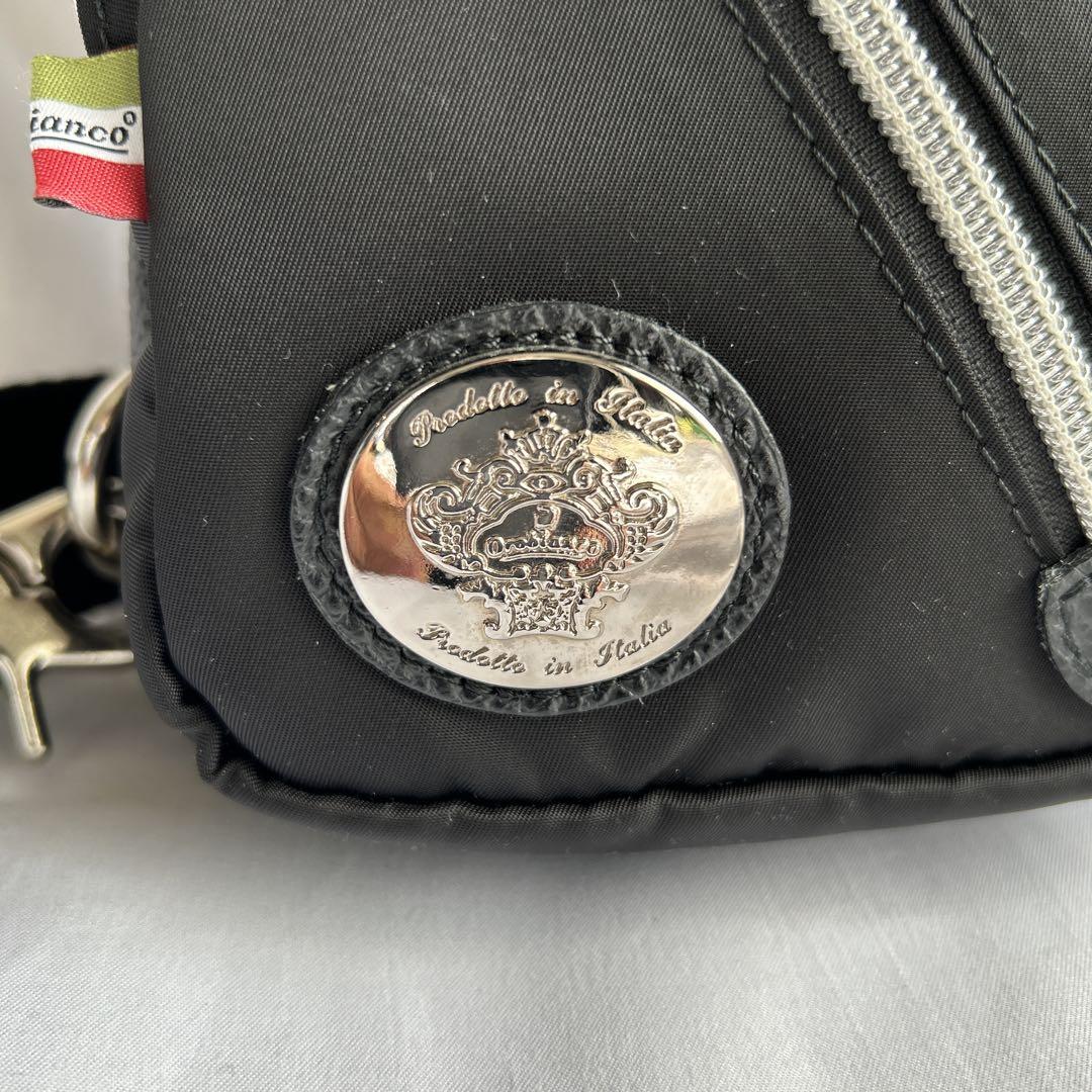 【未使用】オロビアンコ ボディバッグ イブリデロ 牛革 ワンショルダー イタリア