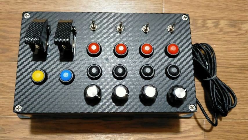 PCシムレース用ボタンボックス（カーボン、突起）