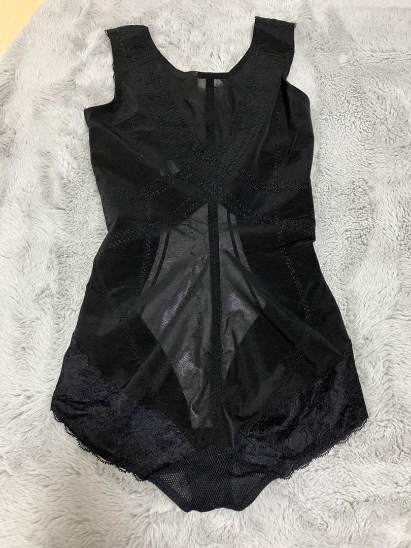 グラントイーワンズ LALA ララドール　ボディスーツ　補正下着　80L