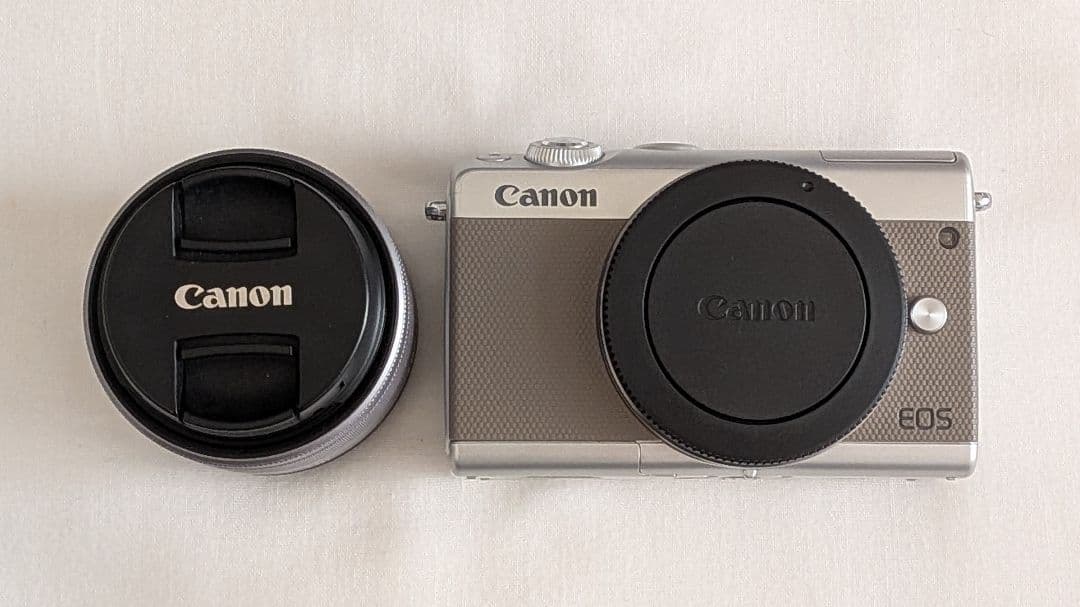 Canon EOS M100 ミラーレスカメラ 付属品あり おまけ付き