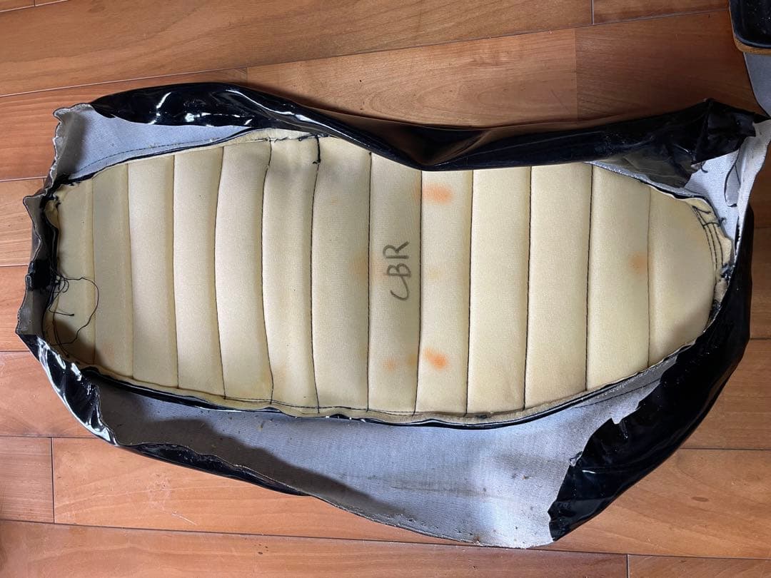 CBR400F 純正シート ベース アンコ抜き タックロールカバー セット