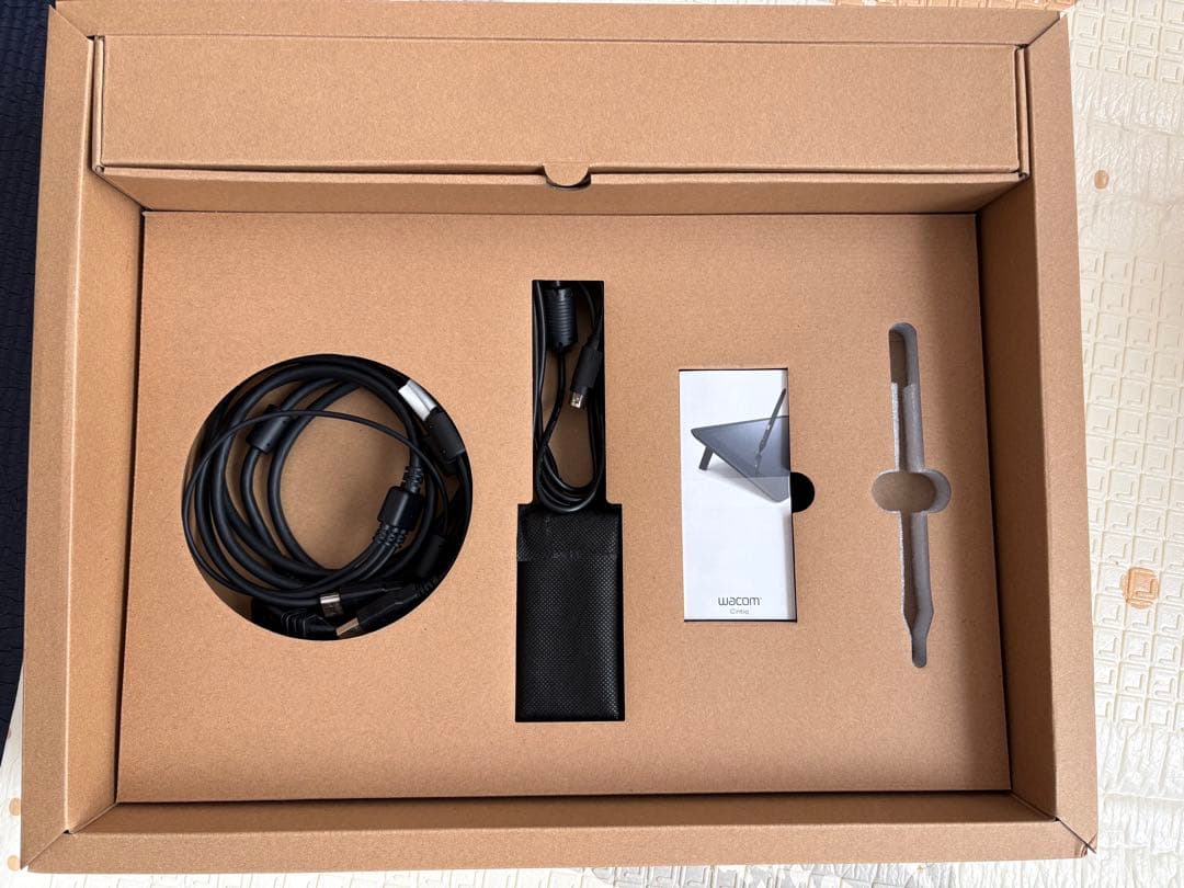 Wacom Cintiq 16液晶ペンタブレット+専用スタンド