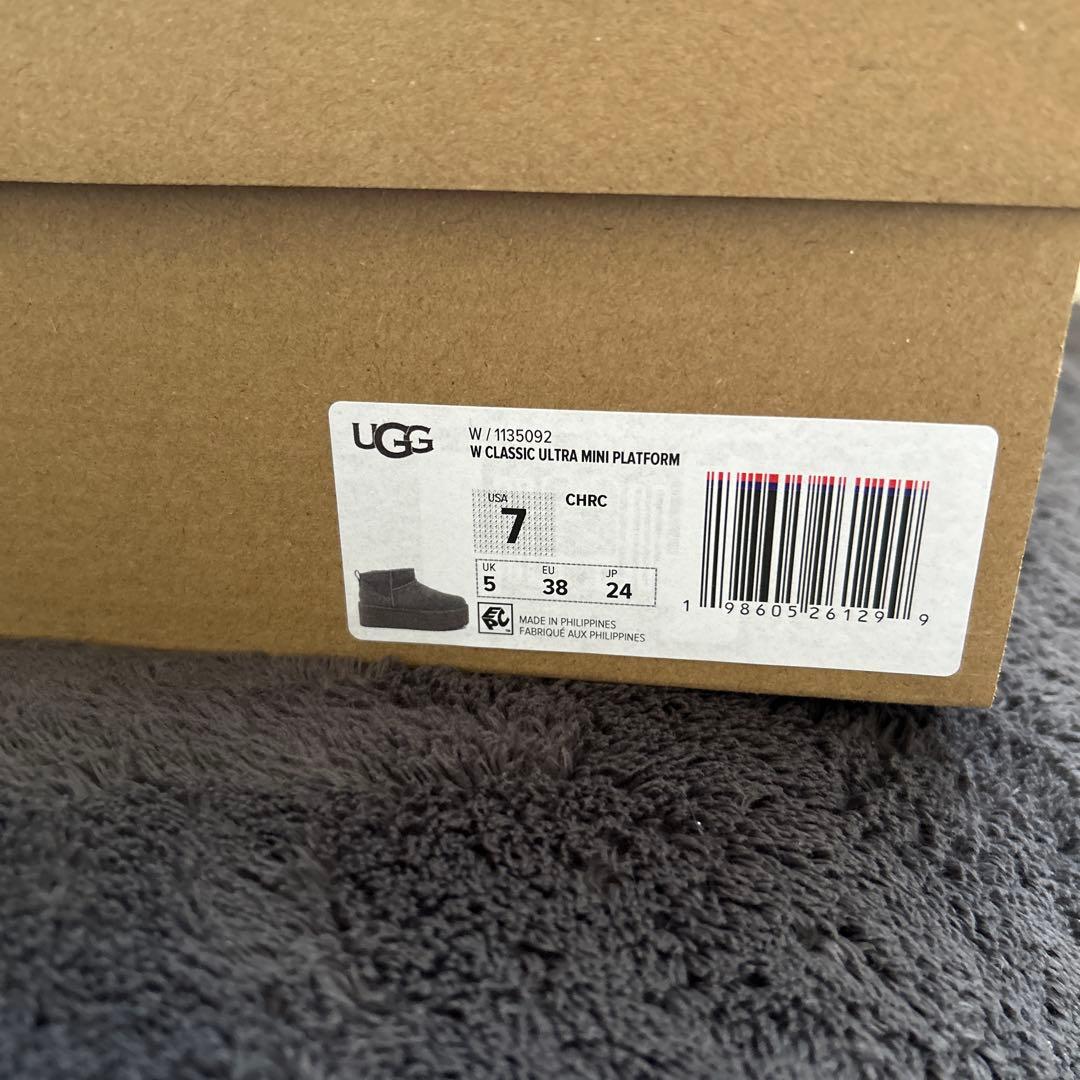 正規品　UGG クラシック ウルトラ ミニ　プラットフォーム　24CM