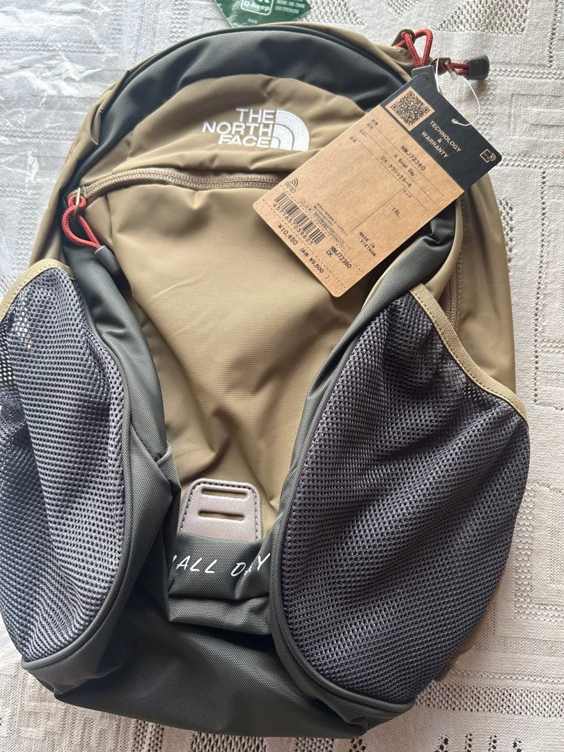 15L ノースフェイス　キッズ リュック　スモールデイ　ホイッスル　カーキ