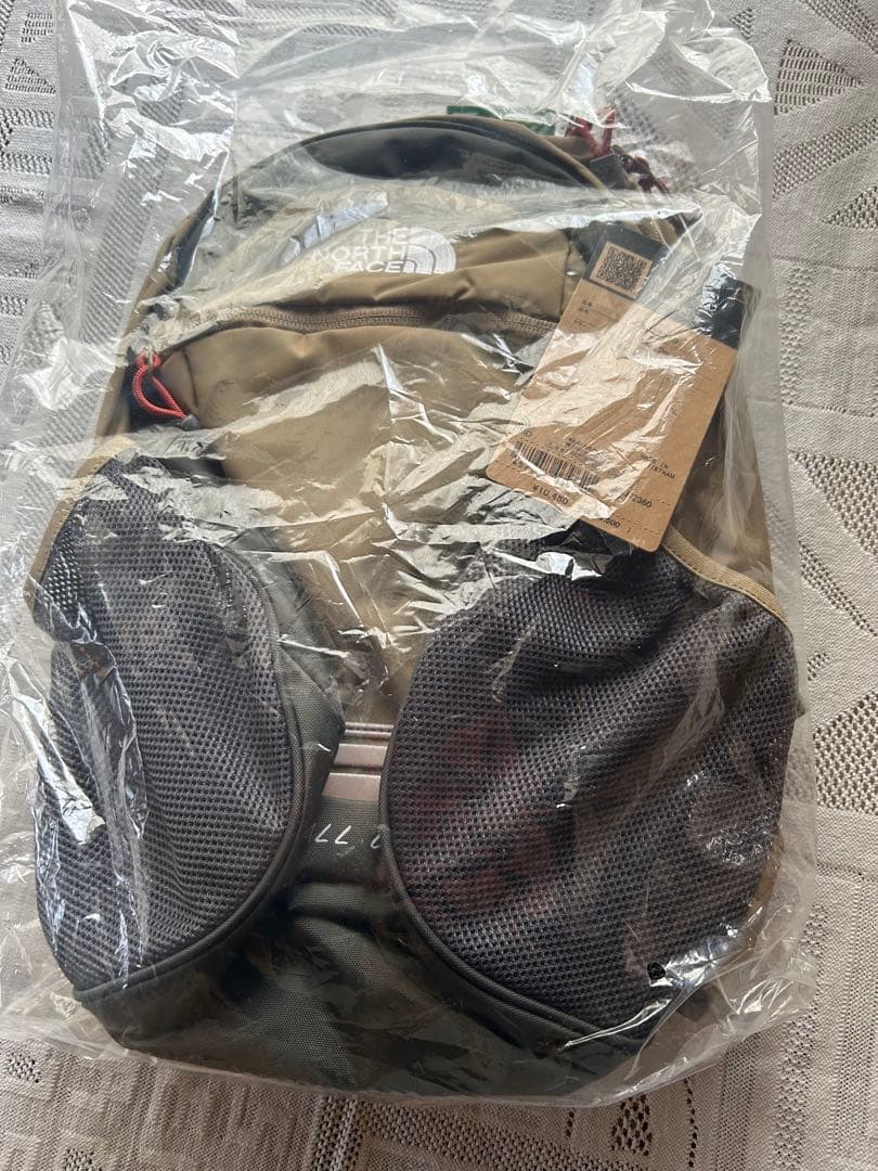 15L ノースフェイス　キッズ リュック　スモールデイ　ホイッスル　カーキ