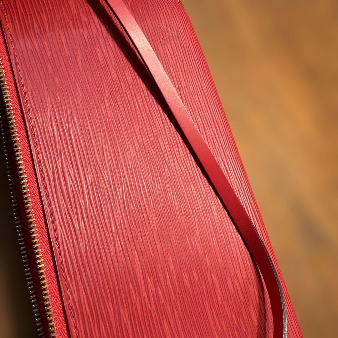 ルイヴィトン　エピ　ポーチ