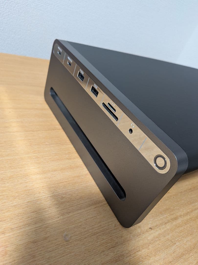 【美品】Anker 675 (12-in-1, Monitor Stand)