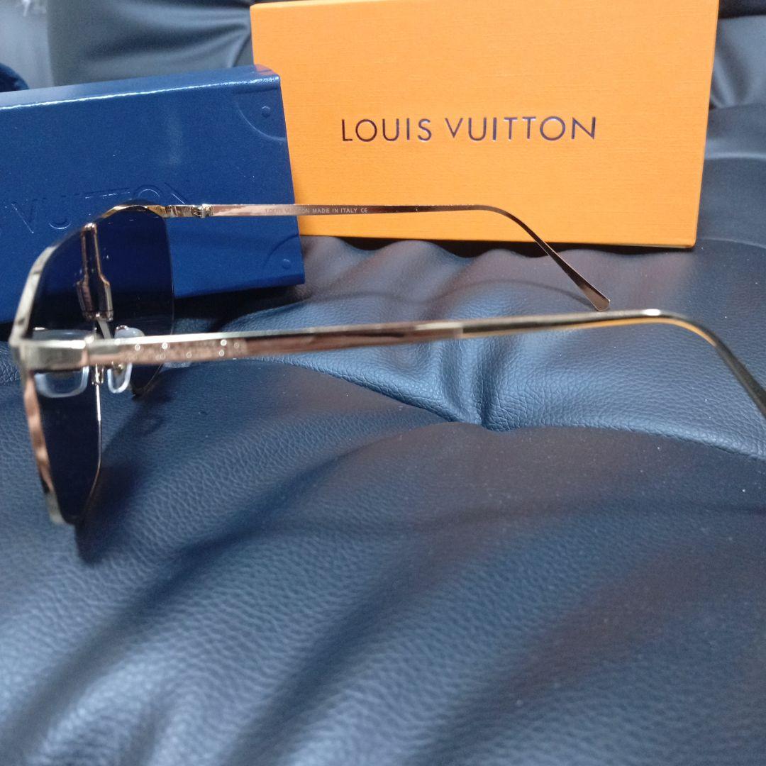 LOUIS VUITTON ブルーサングラス ゴールデンマスク