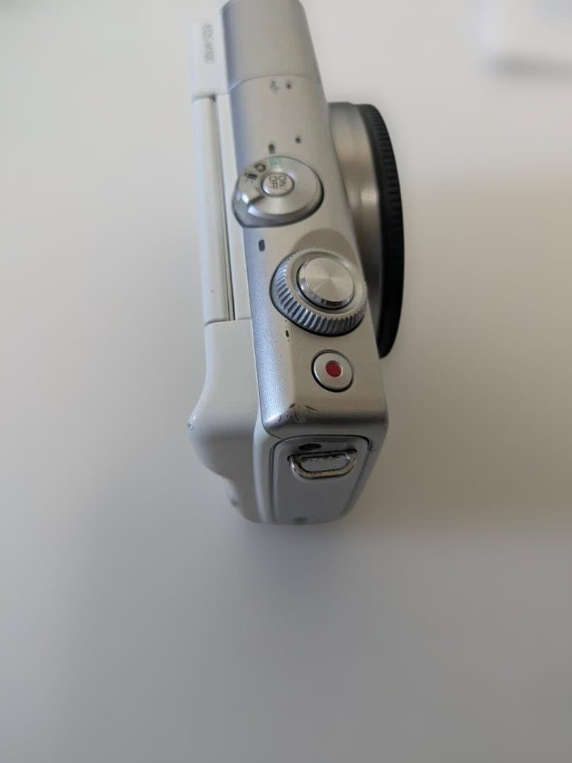 Canon EOS M100 ダブルズームキット ホワイト