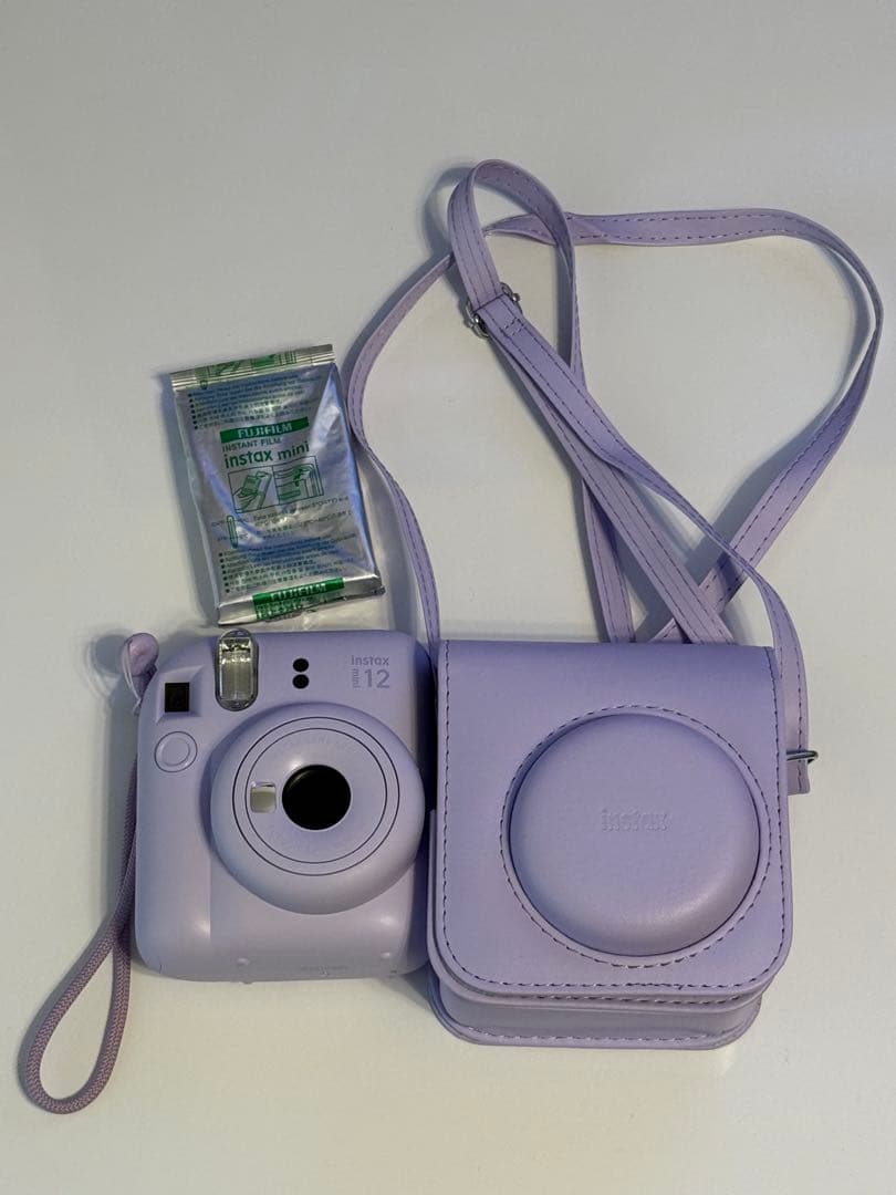 チェキ　instax mini12 ライラックパープル　ケース付