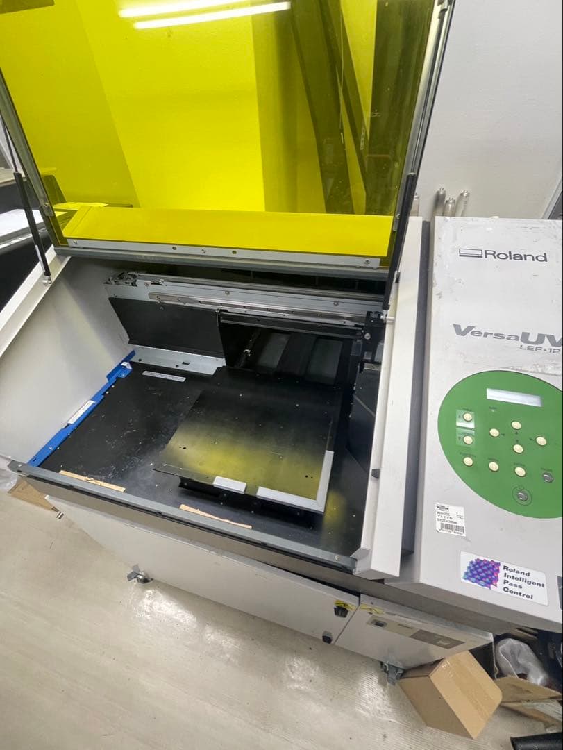Roland VersaUV LEF12 業務用プリンター