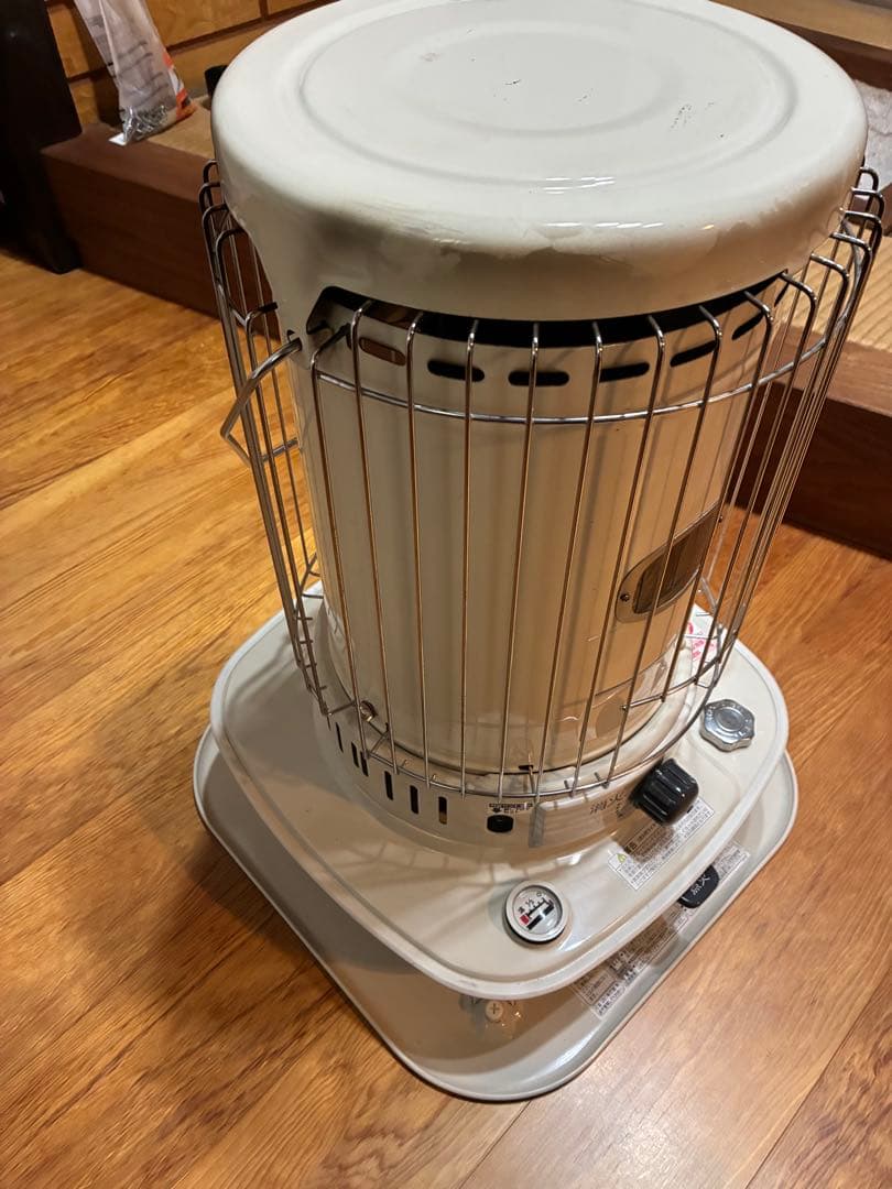 円筒形石油ストーブ(直接引き渡し限定)