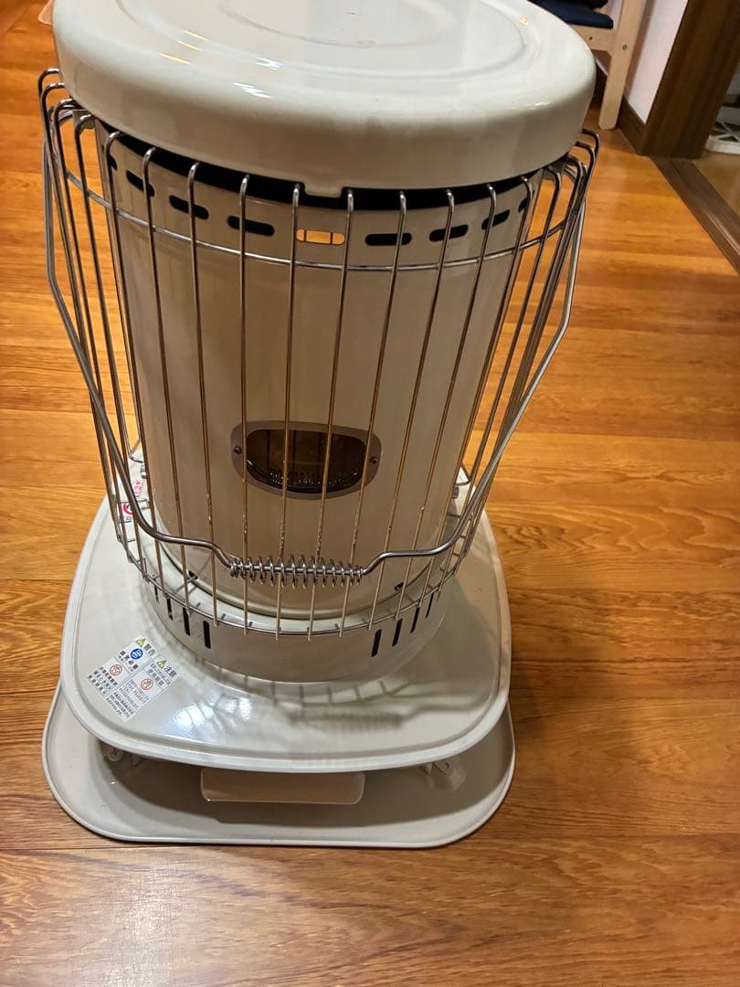 円筒形石油ストーブ(直接引き渡し限定)