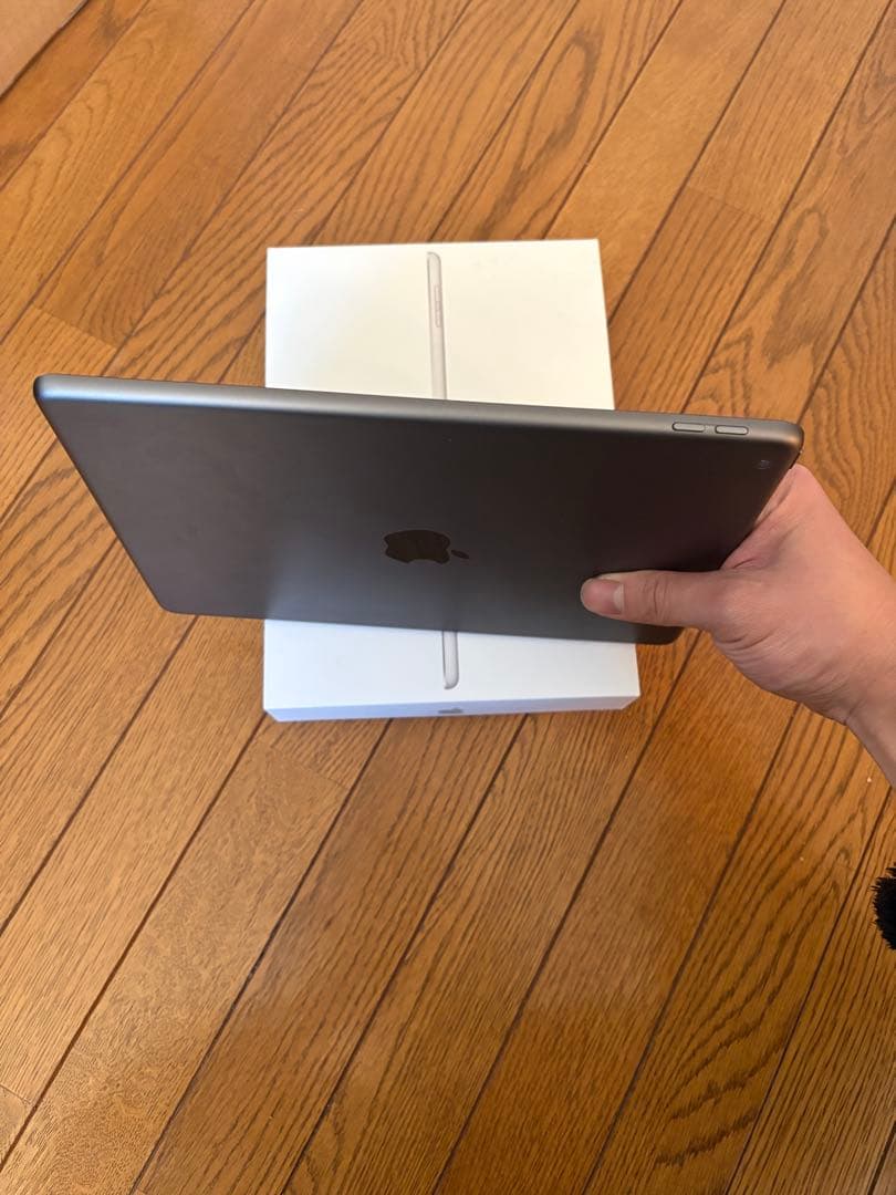 Apple ipad 第7世代 32GB バテッリー容量100%