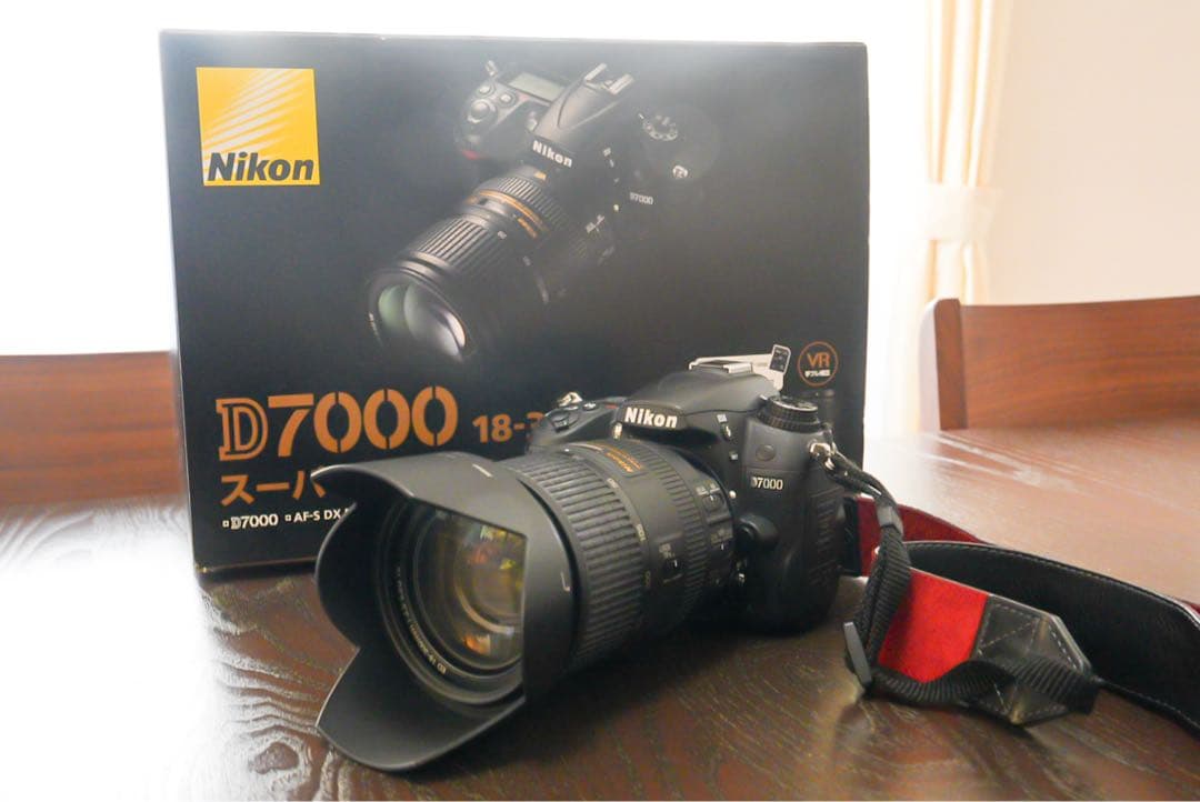Nikon D7000 デジタル一眼レフカメラ 18-300mm