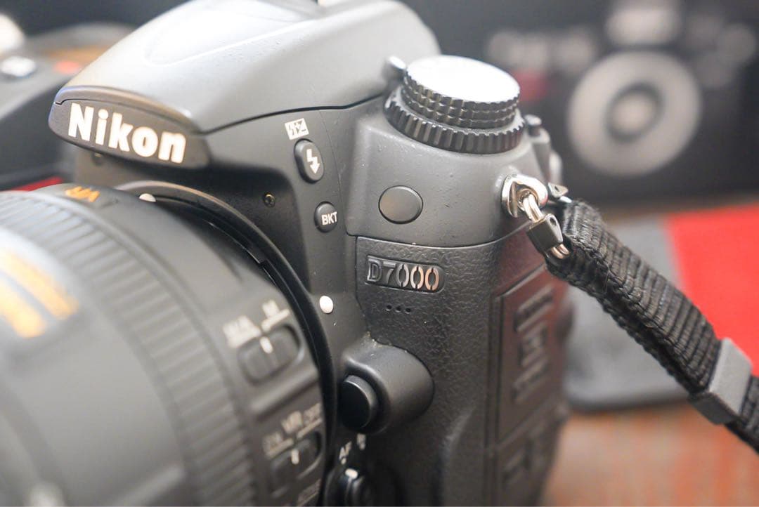 Nikon D7000 デジタル一眼レフカメラ 18-300mm