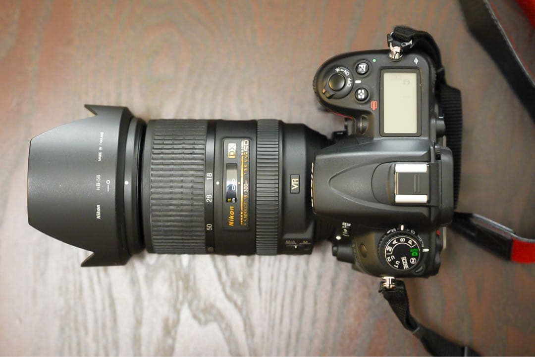 Nikon D7000 デジタル一眼レフカメラ 18-300mm