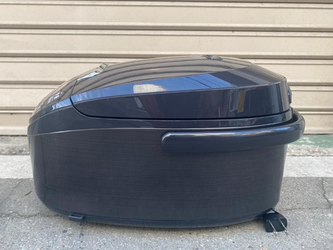 「A638」タイガー IH炊飯ジャー JPW-10E3 23年製 5.5合炊き