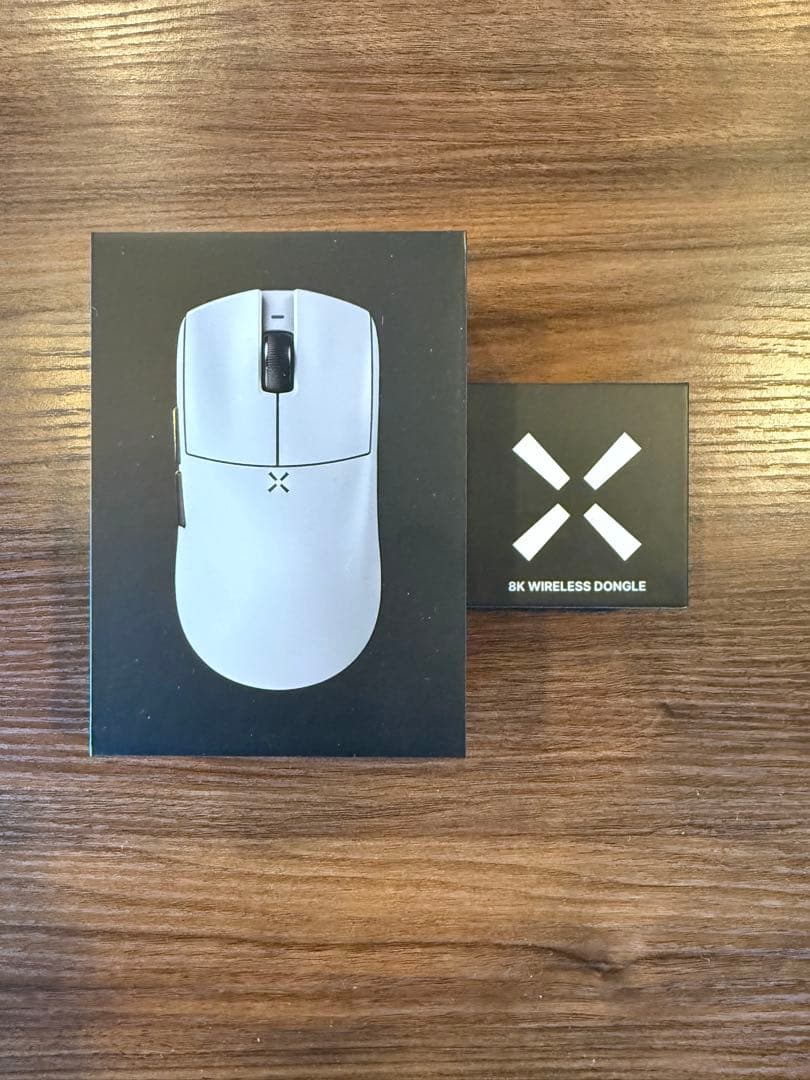 Hitscan Hyperlight White (8Kドングル付き)