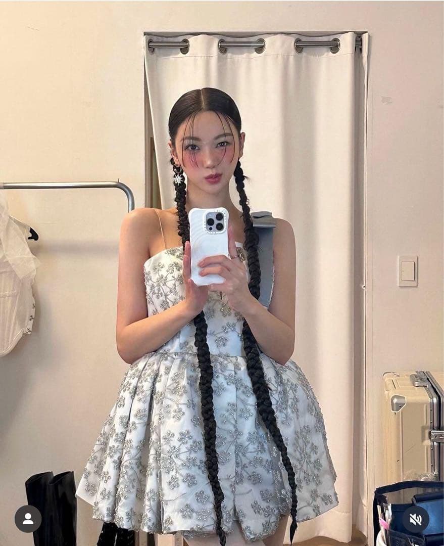 （正規品）Bibiy.（ビビィ）　QUINN EMBROIDERY TOP