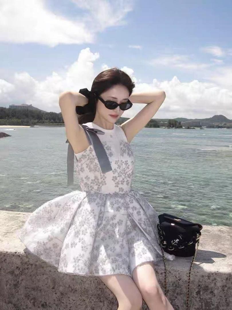 （正規品）Bibiy.（ビビィ）　QUINN EMBROIDERY TOP