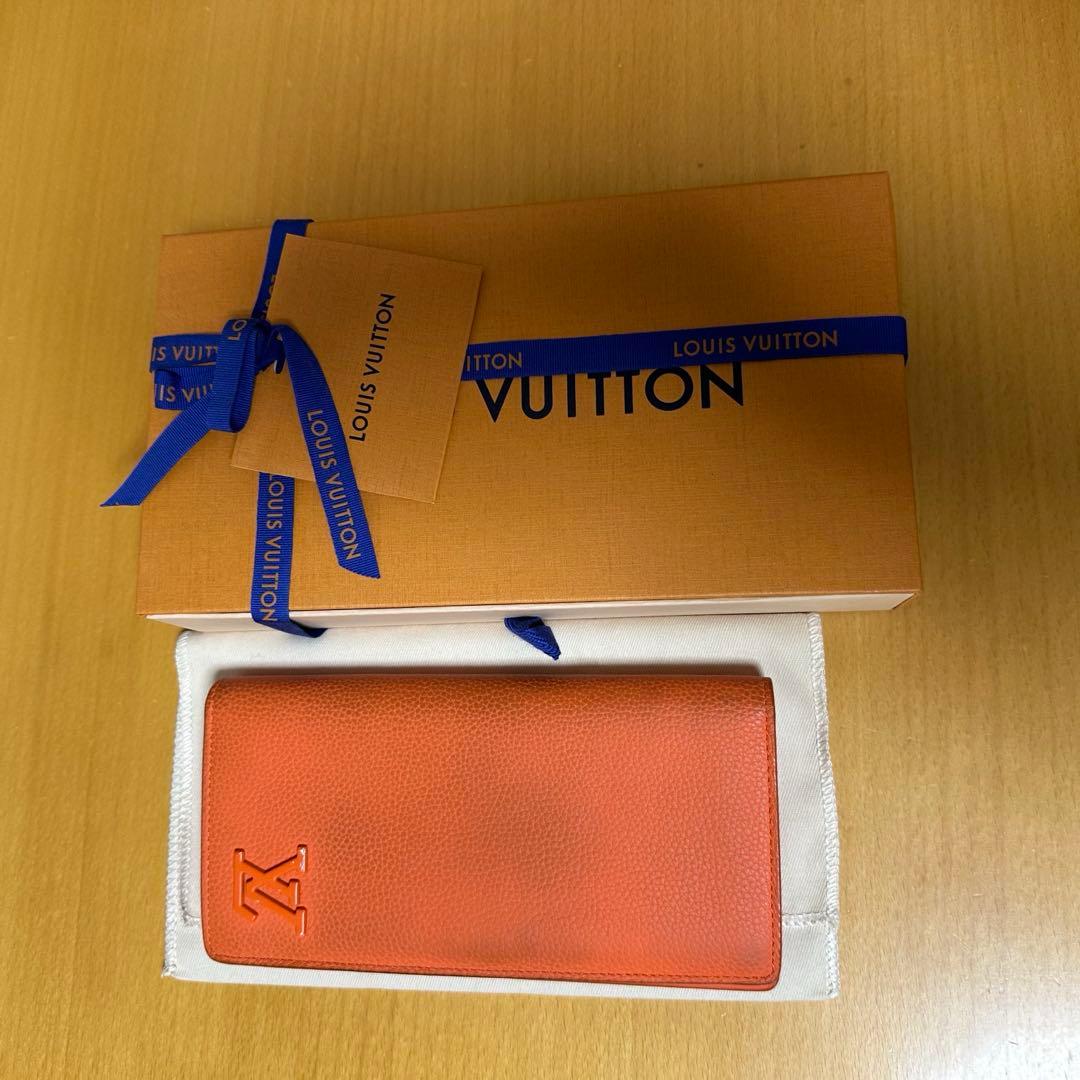 ルイヴィトン　メンズ　長財布　オレンジ