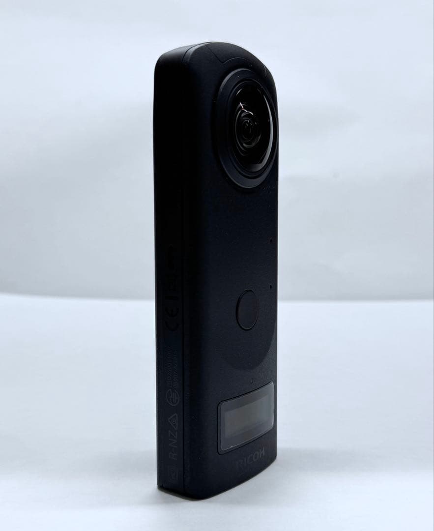 RICOH THETA z1 360度カメラ 美品 シリコンケース、スタンド付